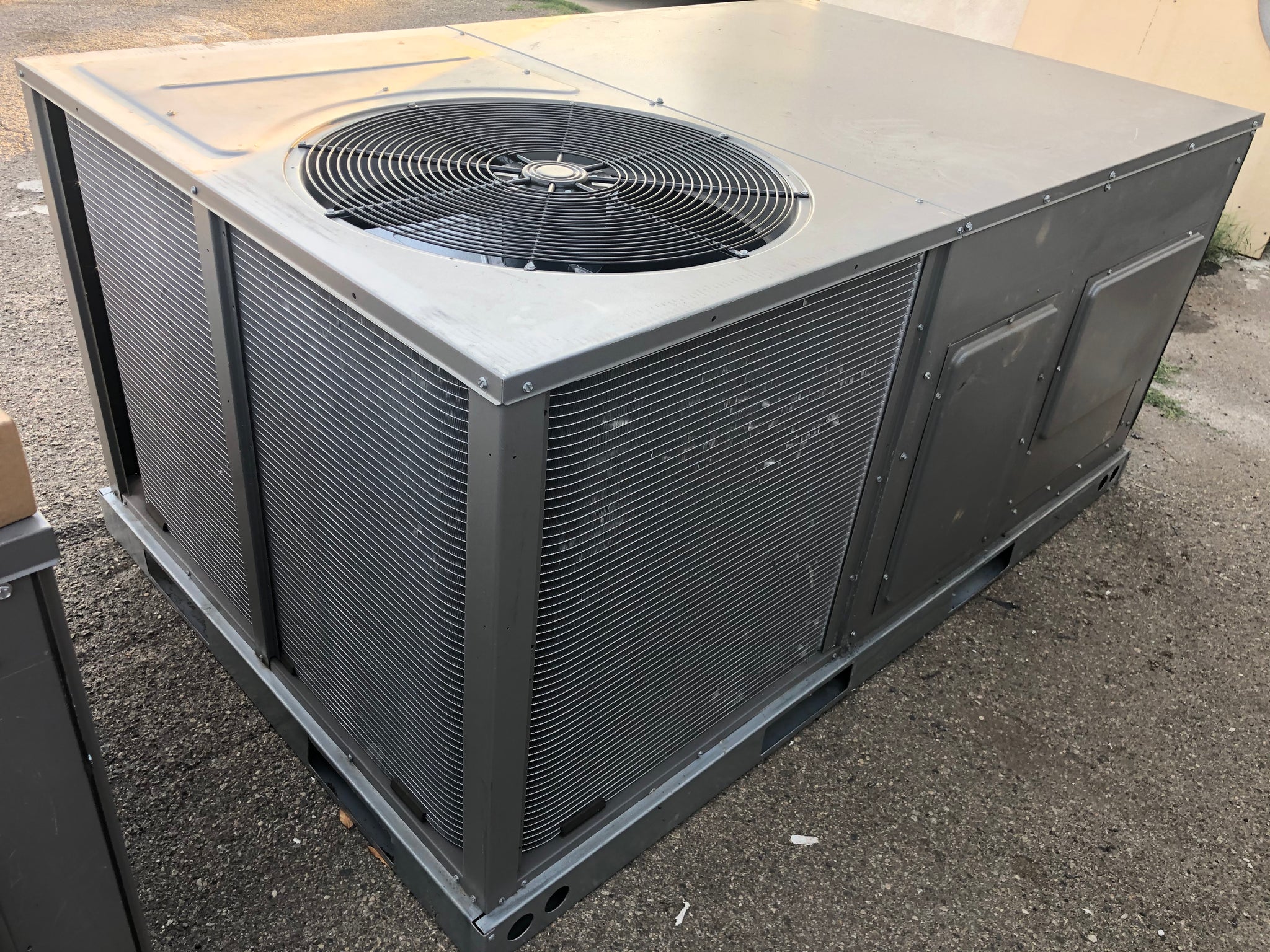 Fire Rttu RHEEM 5 TON GAS HEAT RTU COMMERCIAL PACKAGED UNIT 208/230V 3-PHASE RKP ...